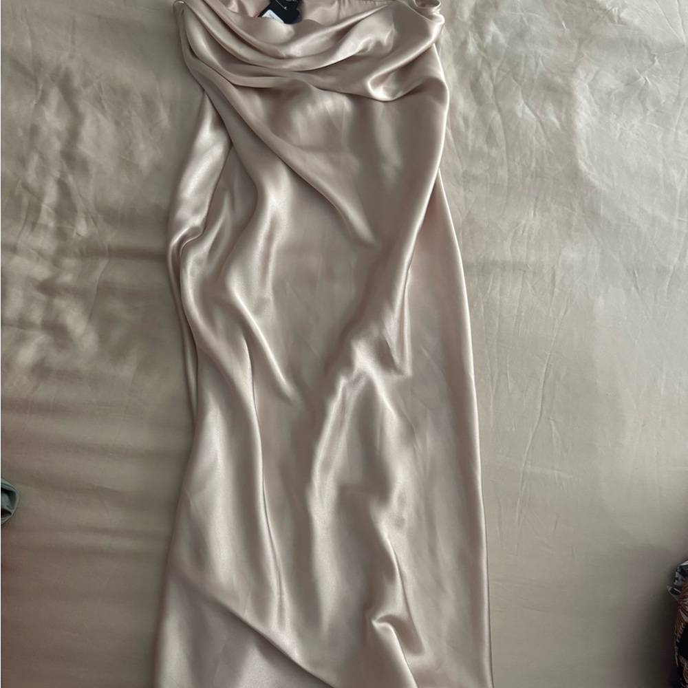 bebe Cream Satin Midi Dress